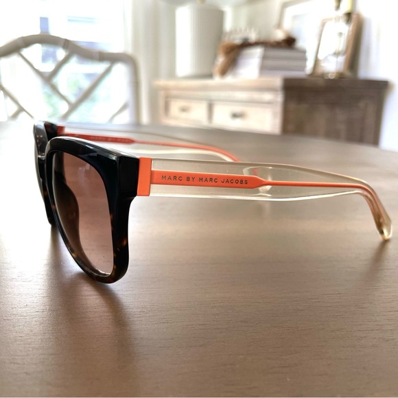 Marc by Marc Jacobs Sunglasses - Picture 3 of 3